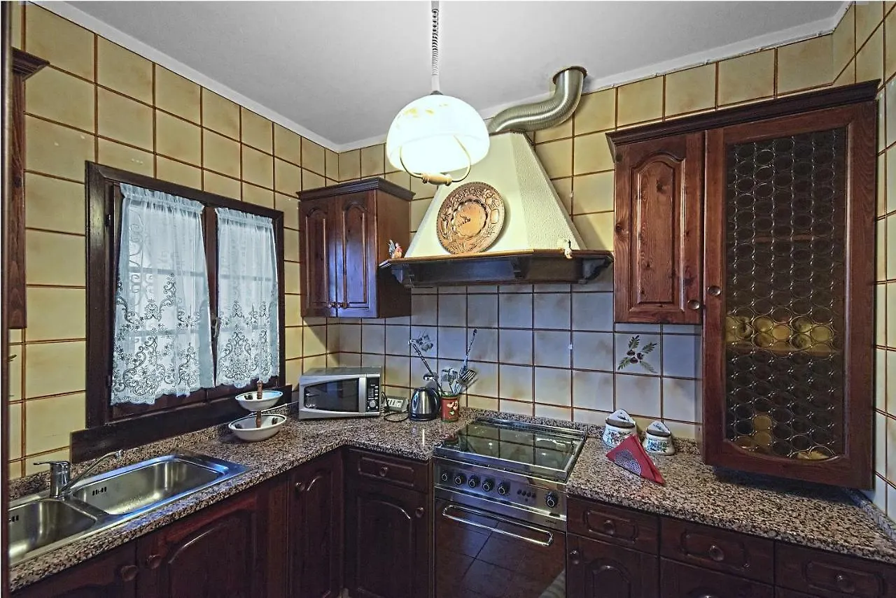 펜션 콰르토 달티노 Vecchia Favola House 빌라