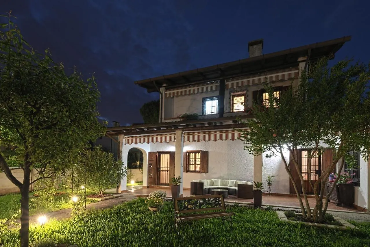 Villa Vecchia Favola House à Quarto dʼAltino 0*,