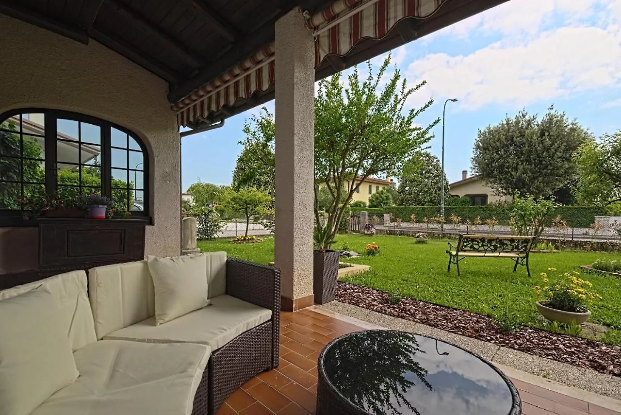 Villa Vecchia Favola House à Quarto dʼAltino 0*,